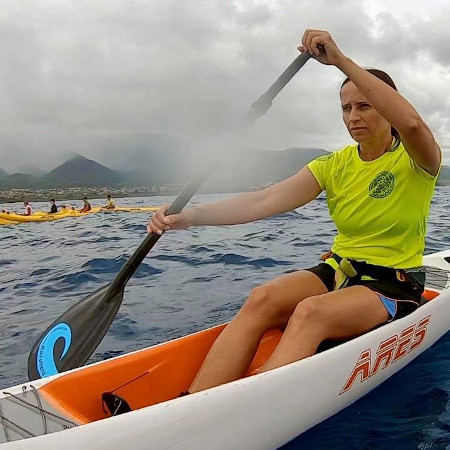 Paddle one outrigger